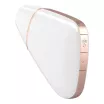 SATISFYER léghullámos csiklóizgató Love Triangle White - vibrációs funkcióval, fehér színben, vízálló, akkumulátoros, ingyenes applikációval