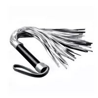 LOVETOY korbács Struggle My Flogger - fekete és ezüst színben