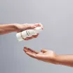 YESFORLOV masszázsgél ALLOVER LUBRICATING MASSAGE GEL Pump 100mL - fehér tea és bali virágok illattal,organikus,síkosításhoz és erotikus masszázshoz
