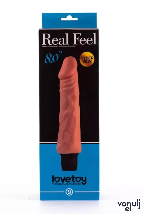 LOVETOY élethű vibrátor 8'' Real Feel Cyberskin Vibrator - realisztikus, vízálló, elemes, cyberskin (20 cm)