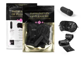 BIJOUX INDISCRETS szett Instruments Of Pleasure Purple - elemes minivibrátor, síkosító, maszk, kötöző, fekete színben