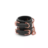 NS NOVELTIES bilincs Bondage Couture Wrist Cuffs Black - fekete színben, csuklóra helyezhető