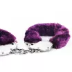 LOVETOY bilincs Fetish Pleasure Fluffy Hand Cuffs Purple - fém, lila plüss borítással