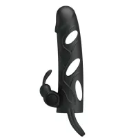 PRETTY LOVE péniszköpeny Penis Sleeve With Ball Strap - fekete színben, vibrációs funkcióval, csiklóizgatóval, vízálló, elemes, (14 cm)