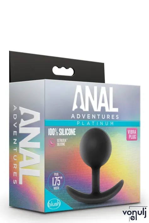 BLUSH fenékdugó Anal Adventures Vibra Plug - fekete színben, rezgő érzést keltő golyókkal, vízálló, szilikon (8.4 cm)